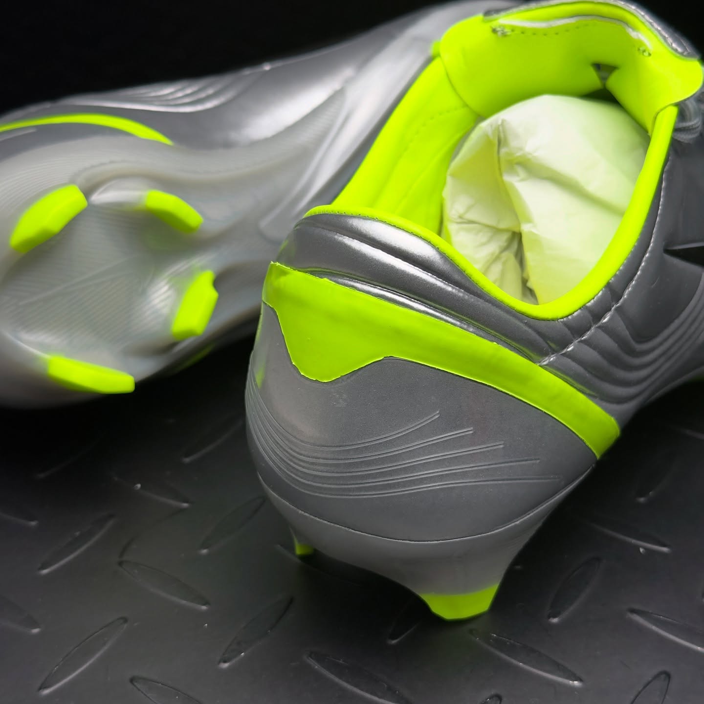 nike mercuriel vapor 1 (4 PAIRES DISPONIBLE)