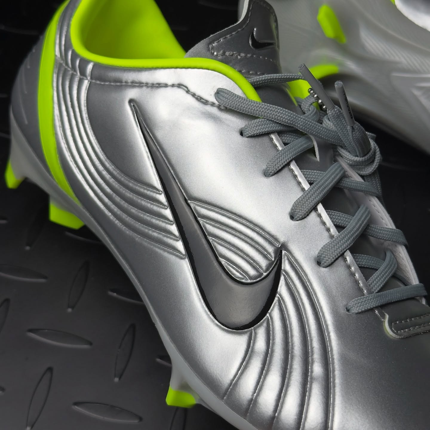 nike mercuriel vapor 1 (4 PAIRES DISPONIBLE)