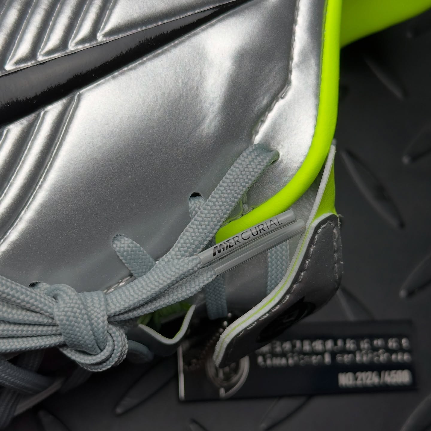 nike mercuriel vapor 1 (4 PAIRES DISPONIBLE)